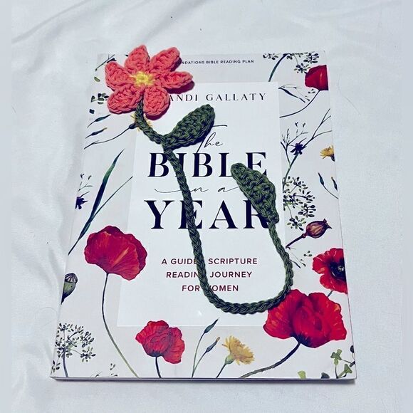 Hand-made CROCHET flower bookmarks! So adorable and made to order ! - Picture 3 of 3